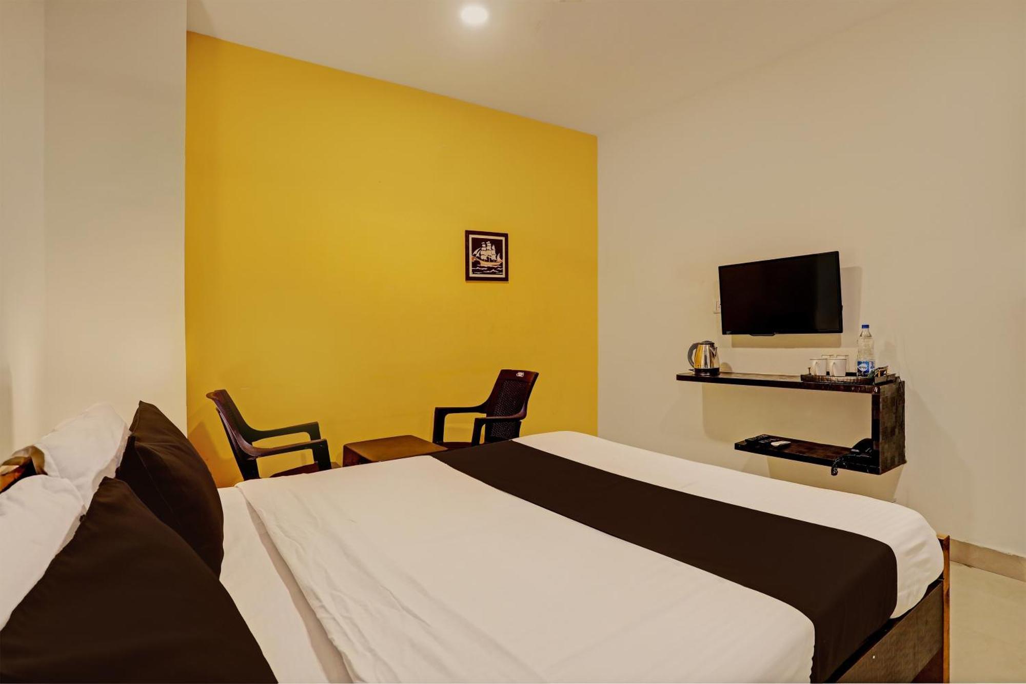 Capital O Saharsh Grand Near Shilparamam Hyderabad Ngoại thất bức ảnh